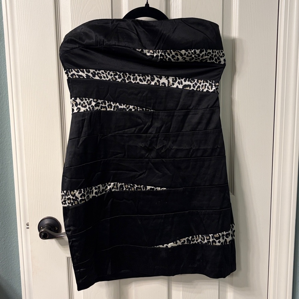 Trixxi Juniors strapless size 11 dress. black and leopard print. worn once
